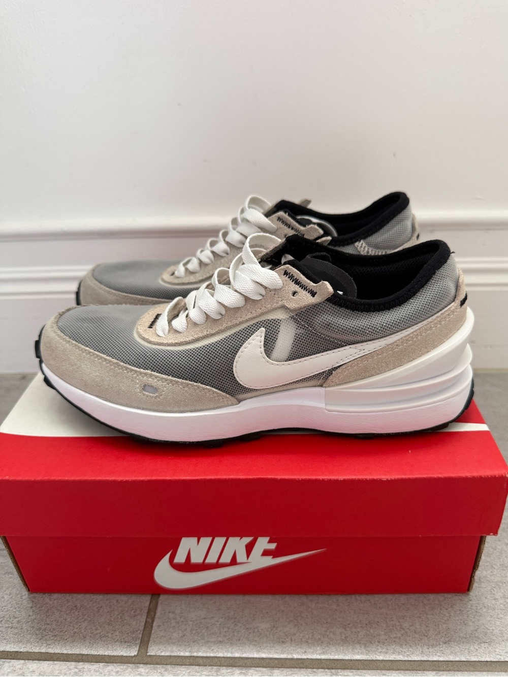 Nike Waffle One Sz 4Y